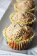 Muffins salati alle zucchine, fiori di zucca e parmigiano reggiano