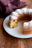 Ciambella ricotta e uvetta / Round cake with ricotta cheese and raisins