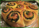Torta di rose con cicoria e prosciutto