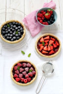 Crostata di fragole e frutti di bosco