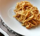 Spaghetti al pesto di mandorle e pinoli
