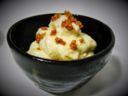 Gelato di yogurt con banana e croccantino di sesamo, senza gelatiera