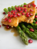 Scaloppine Teriyaki allo Zenzero e Sechuan con Asparagi e Melograno