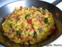 Frittata  con pomodori, salsiccia  e basilico
