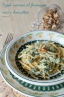 Bigoli cremosi di formaggio, noci e broccoletti