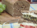 Pane di segale per un brunch leggero e gustoso