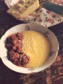 Primi Piatti | La ricetta delle polpette alla norma con polenta di Jamie Oliver