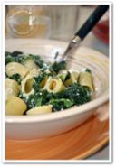 Mezzi rigatoni agli spinaci con ricotta e Pinoli di Martha Stewart