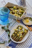 ASPARAGI IMPANATI CON SALSA AL BLUE CHEESE