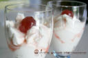 Mousse di ricotta in calice con ciliegie al Maraschino