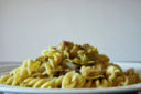 FUSILLI CON PORRO, CARCIOFI E GUANCIALE