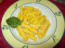 PASTA CON PEPERONI E CAPRINI