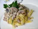 TAGLIATELLE FUNGHI E SALSICCIA Ricetta primo piatto