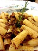 TORTIGLIONI AL SUGO DI CARNE TOSCANO