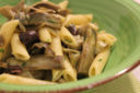 Magico Natale, ecco le ricette per le feste: Rigatoni con carciofi e olive.