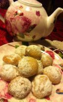 Dolcetti natalizi greci (kourabiedes)