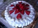 Torta con crema chantilly alle fragole