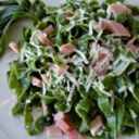 Tagliatelle verdi burro fuso e prosciutto