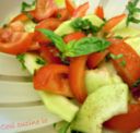 Insalata di pomodori  e cetriolo melone carosello