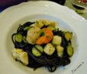 Spaghetti neri zucchine e capesante