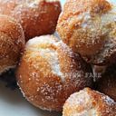 Castagnole di carnevale fritte e al forno