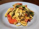 Fettuccine con funghi porcini e asparagi con crema di zafferano