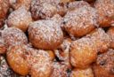 Frittelle di carnevale con uvetta