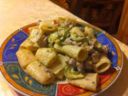 Mezze maniche con salsiccia, zucchine e panna