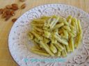 Pasta con pesto di mandorle al profumo di basilico