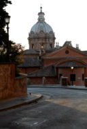 Roma all'alba: una passeggiata meglio della melatonina