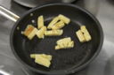 La crosta di formaggio abbrustolita