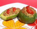 zucchine ripiene di carne e pomodorini