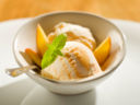 Dolci estivi alla frutta, il sorbetto alla pesca