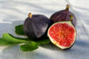 Ricette dolci, macedonia di fichi e melone con yogurt al miele