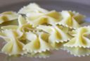 Ricette Bimby piatti unici: farfalle con piselli e polpettine di ricotta