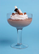 La crema di mascarpone e latte condensato alla nocciola, per dolci momenti