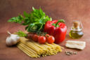 Spaghetti con i peperoni fritti, un primo piatto veloce e facile