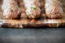 Ricette antipasti: Polpettine con crema di peperone