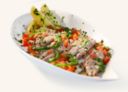 Sgombro marinato con dadolata di pomodoro e peperone, ricetta di pesce per l’estate