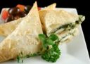 Antipasti finger food: i Triangoli di pasta filo con scarola e primo sale