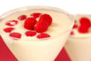 Mousse allo yogurt greco, lamponi e arancia