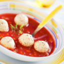 Polpette di ricotta al sugo di pomodoro