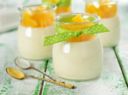 Panna cotta e pesche caramellate