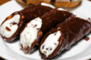 Cannoli alla ricotta e cioccolato per Carnevale