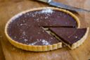 Crostata al cioccolato fondente e mandorle