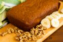 Plumcake alle banane e cioccolato con noci