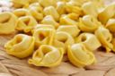 Come fare i tortellini fatti in casa a mano, ricetta semplice