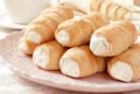 Cannoncini di pasta sfoglia con crema pasticcera