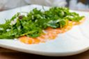 Carpaccio di salmone e rucola