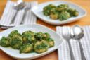 Gnocchi di farina con pesto di zucchine